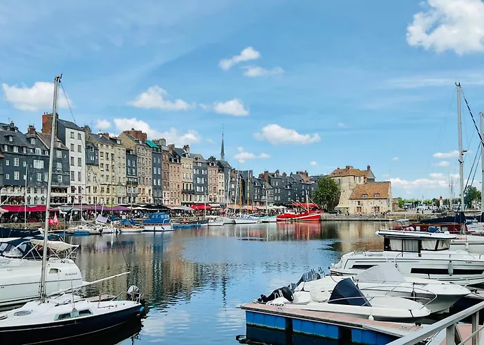 Апартаменты Chic De Sophie Plein Coeur Du Centre-ville *